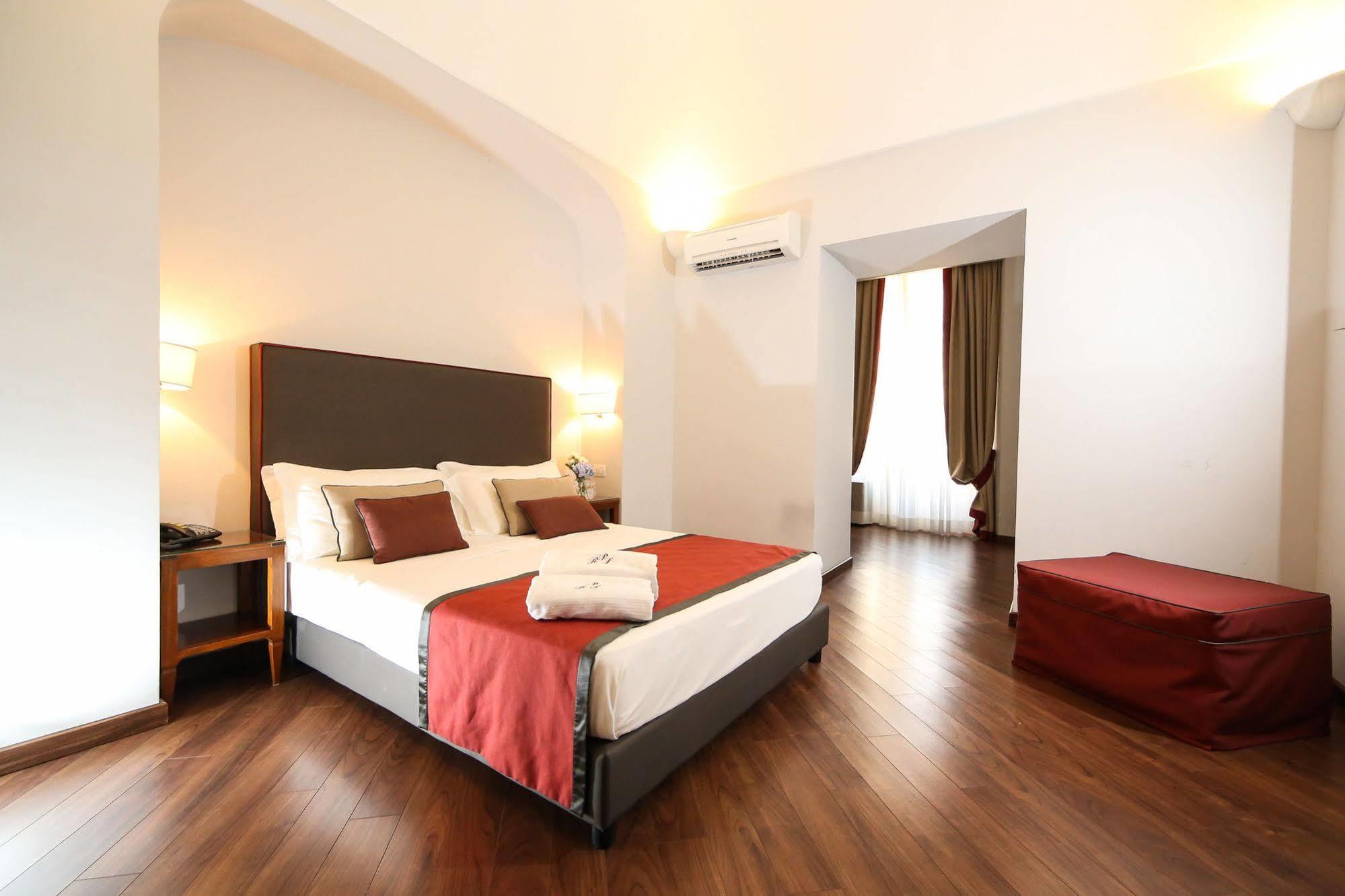 Hotel Palazzo Riario Sforza Neapol Exteriér fotografie